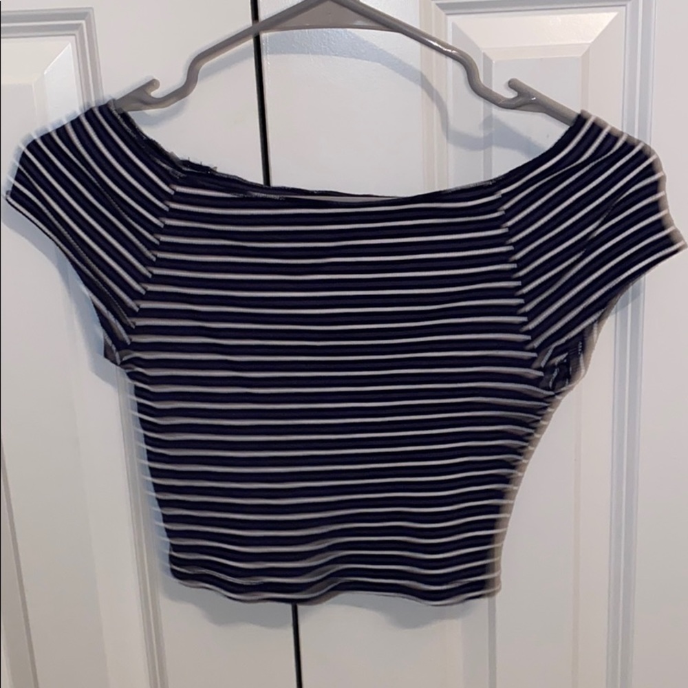 Brandy Melville - Off the Shoulder Top